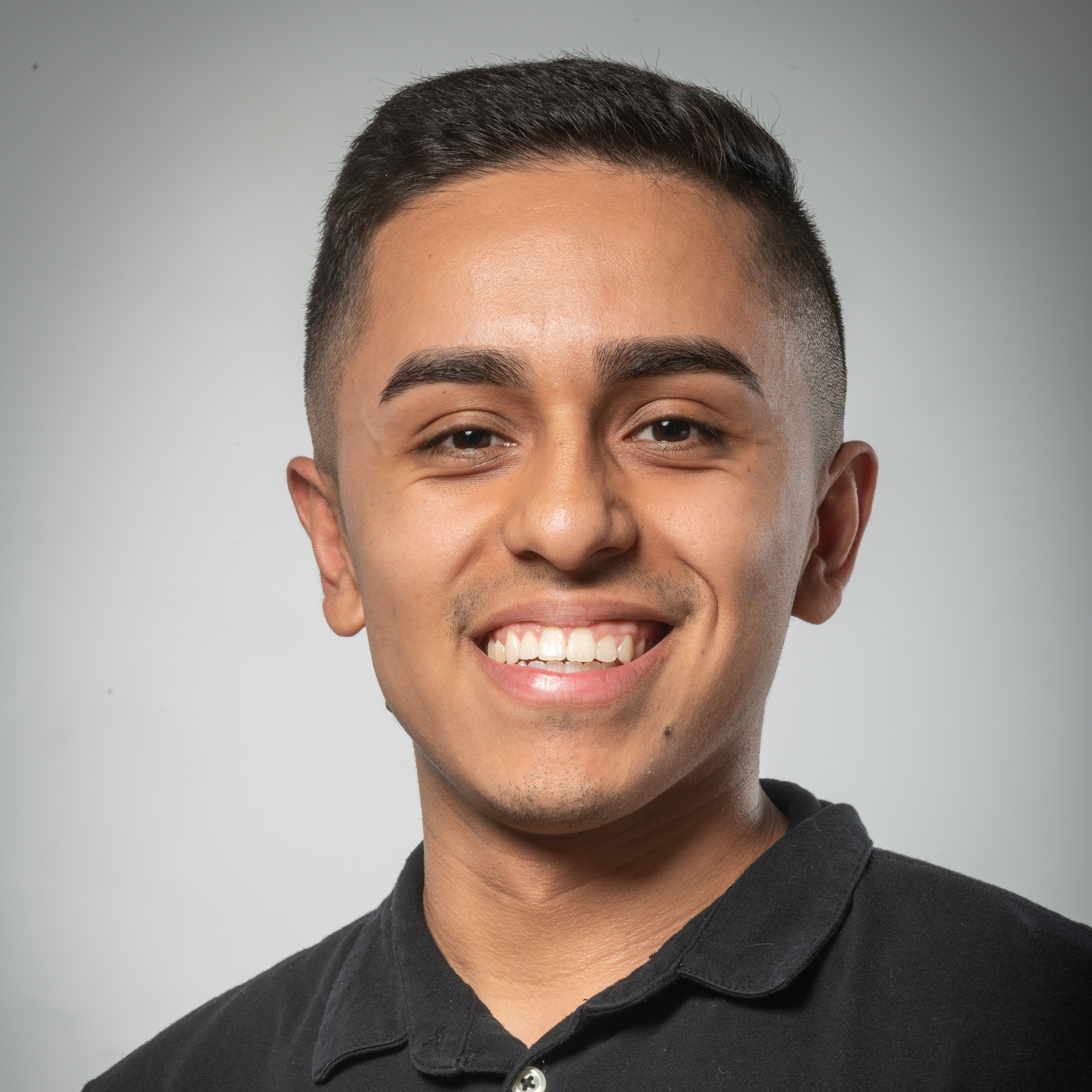 Elias Flores